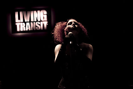 Band Living Transit mit logo - RONJA